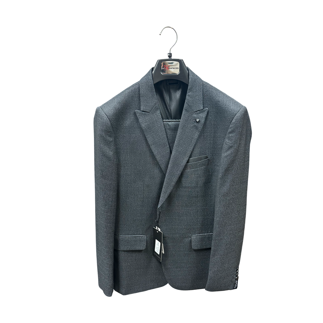 L.H. Fashion Suit